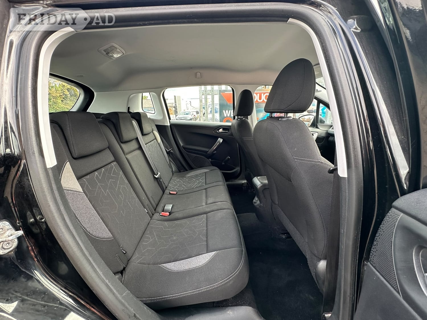 Peugeot 2008 2018 - Cars