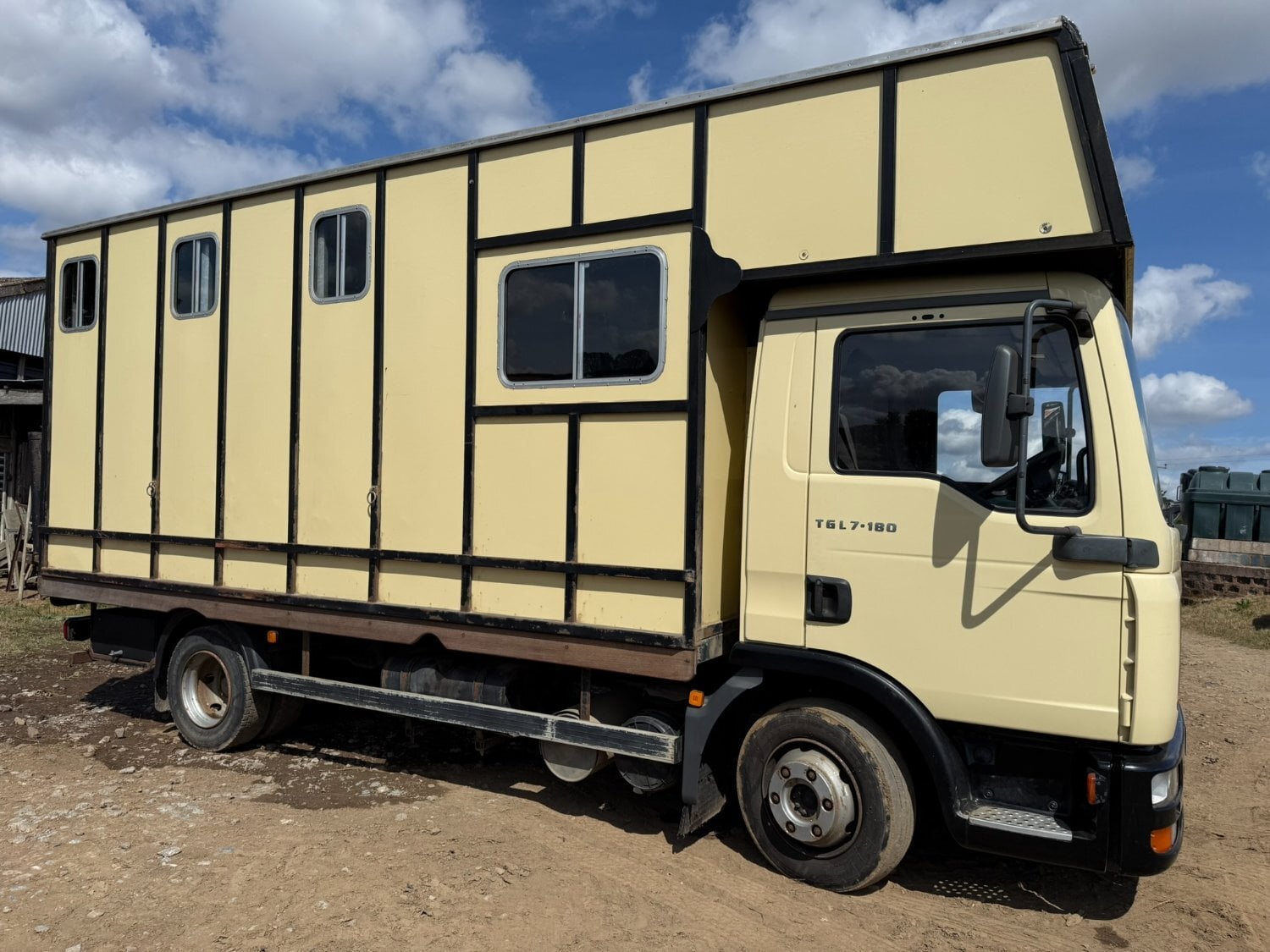 Winterborne 'Hunting' Box Man Horsebox in Chulmleigh