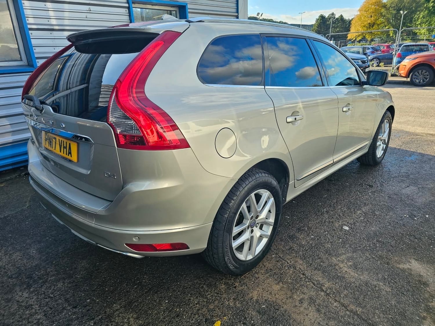 Volvo XC60 2017 - Cars