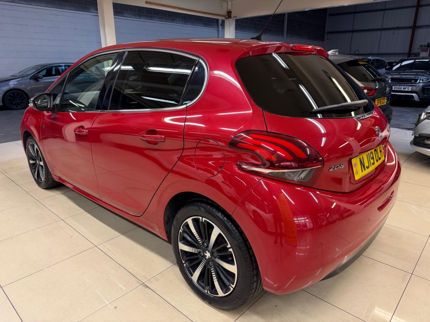 Peugeot 208 2019 - Cars