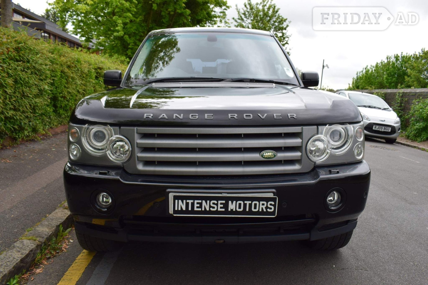 [ berth ]Land Rover Range Rover