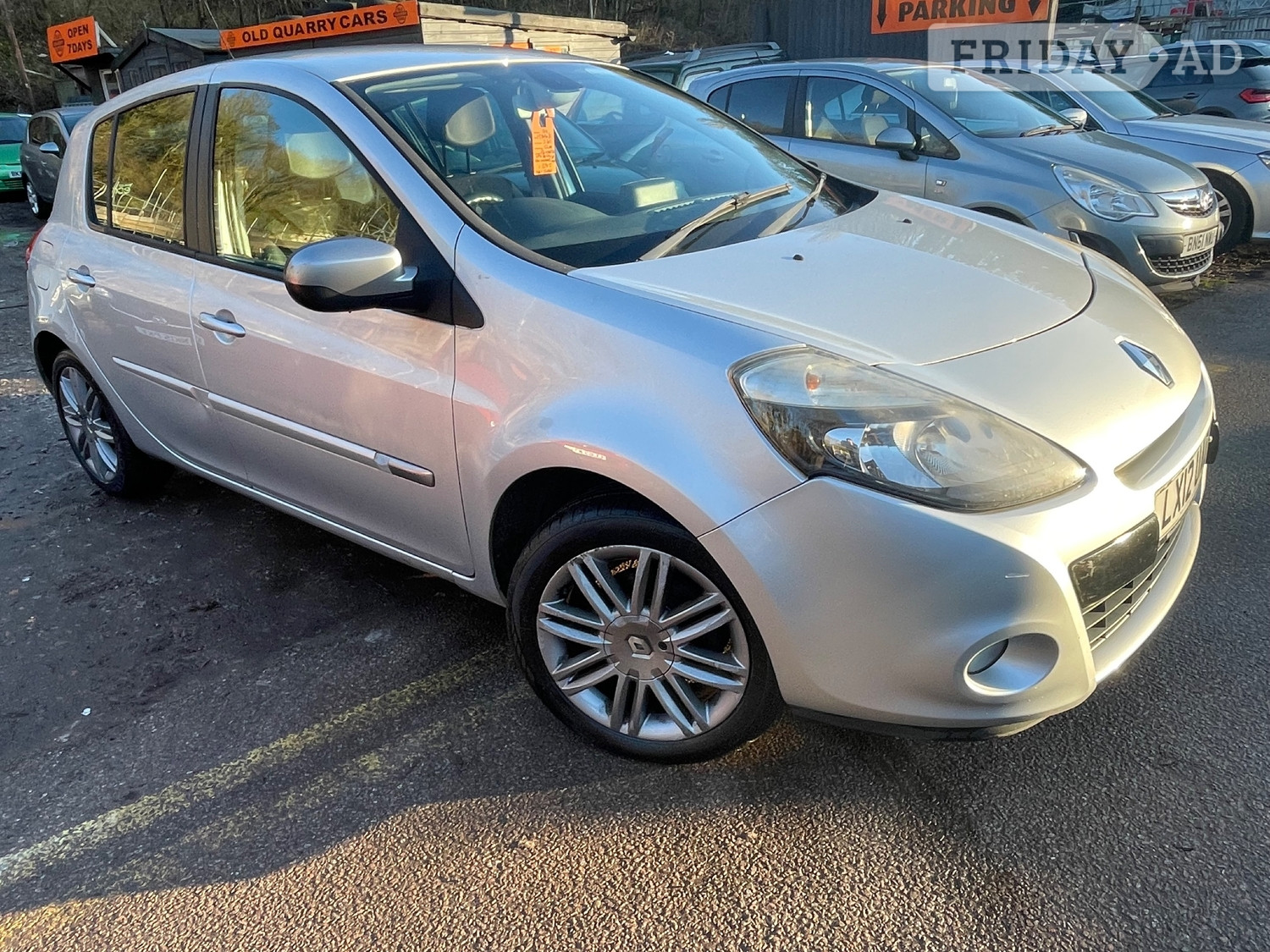 Renault Clio 2012 in Rickmansworth