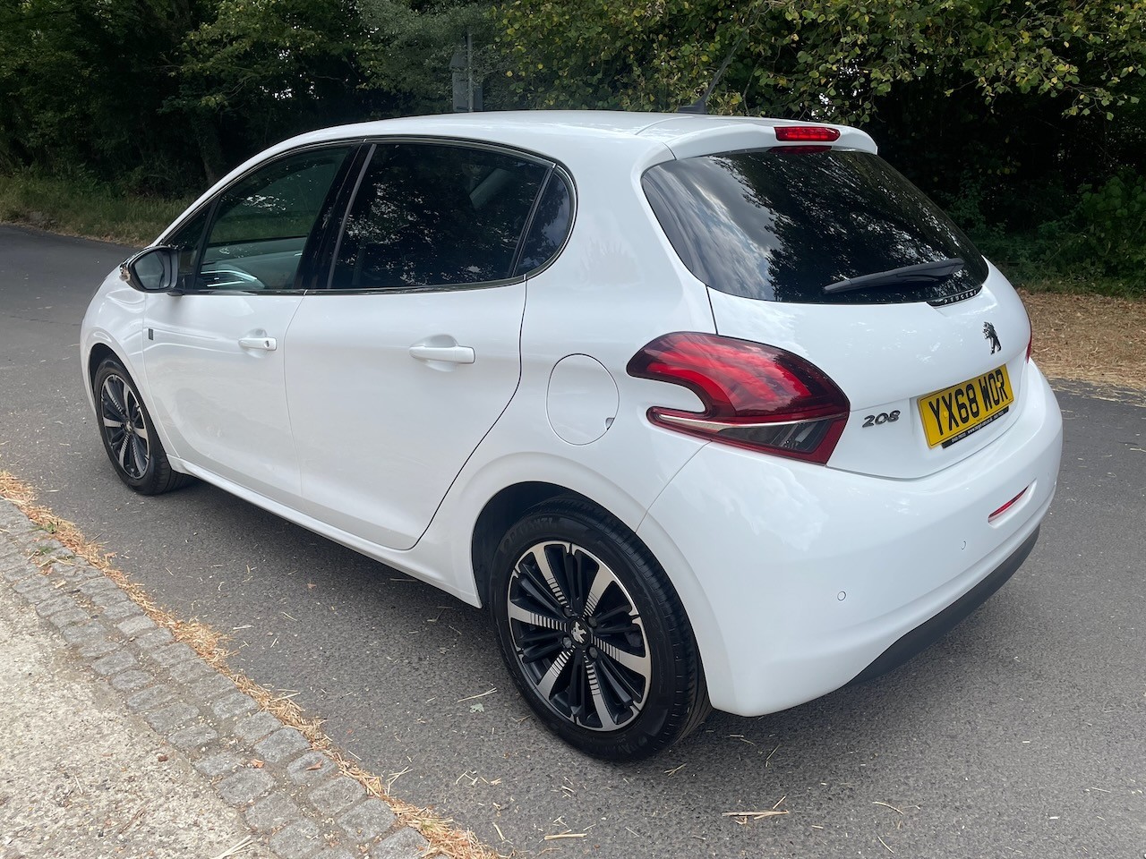 Peugeot 208 2018 - Cars in Billingshurst