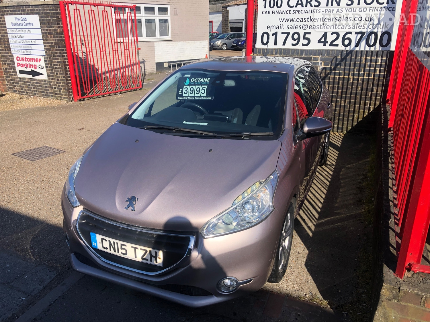 [ berth ]Peugeot 208