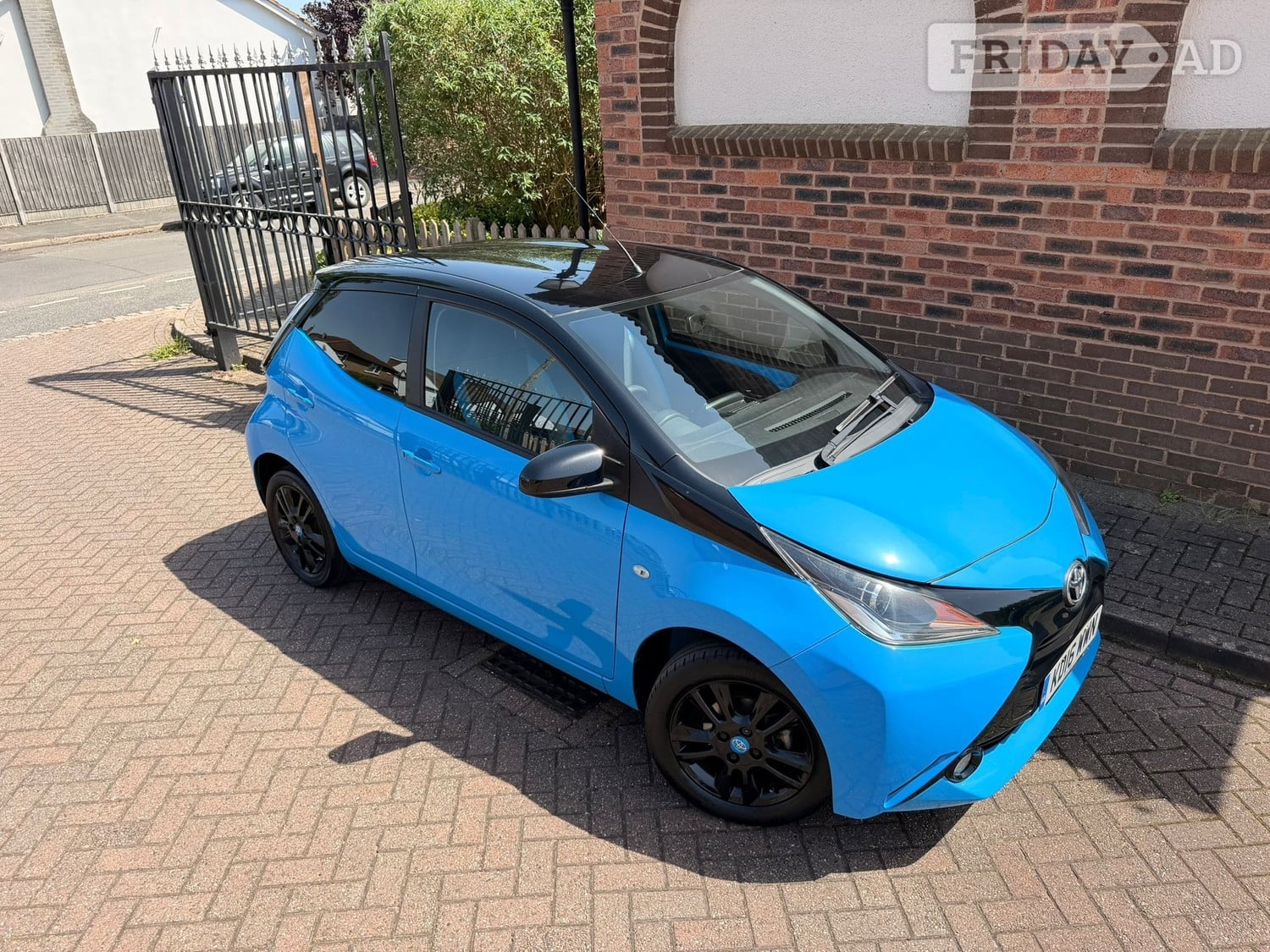 Toyota Aygo 2016 - Cars in Sutton