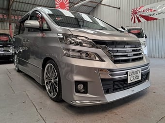 Toyota Vellfire 2013