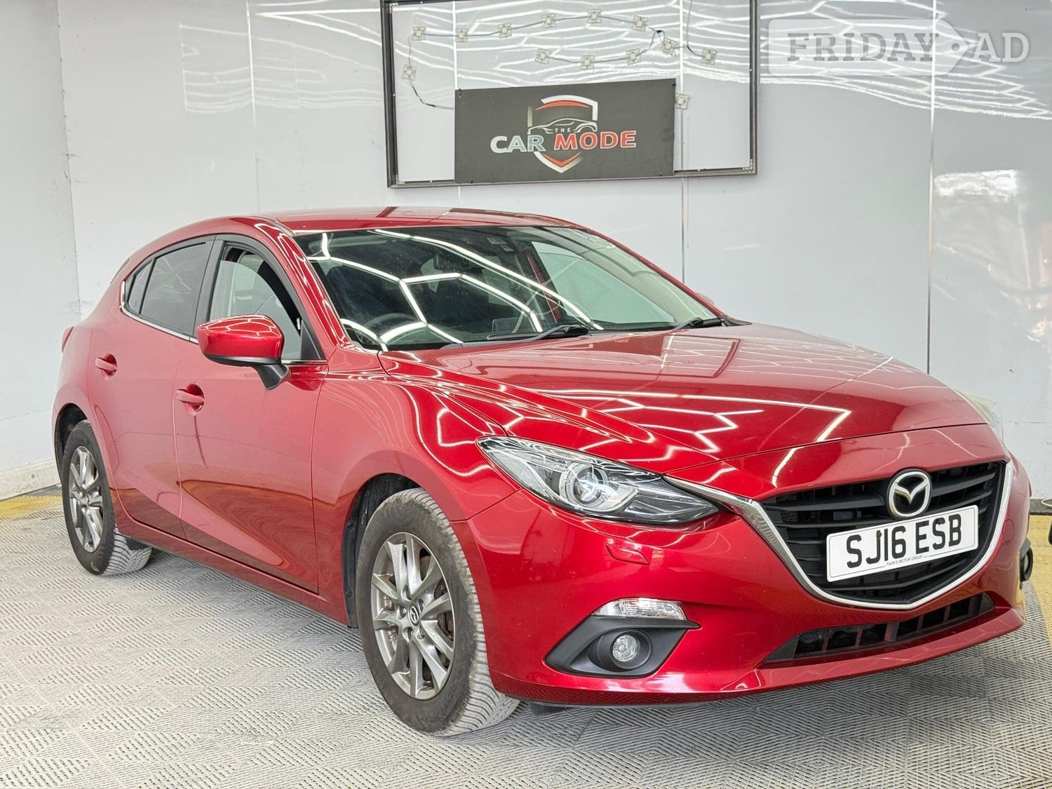 Mazda 3 2016 in Hillingdon