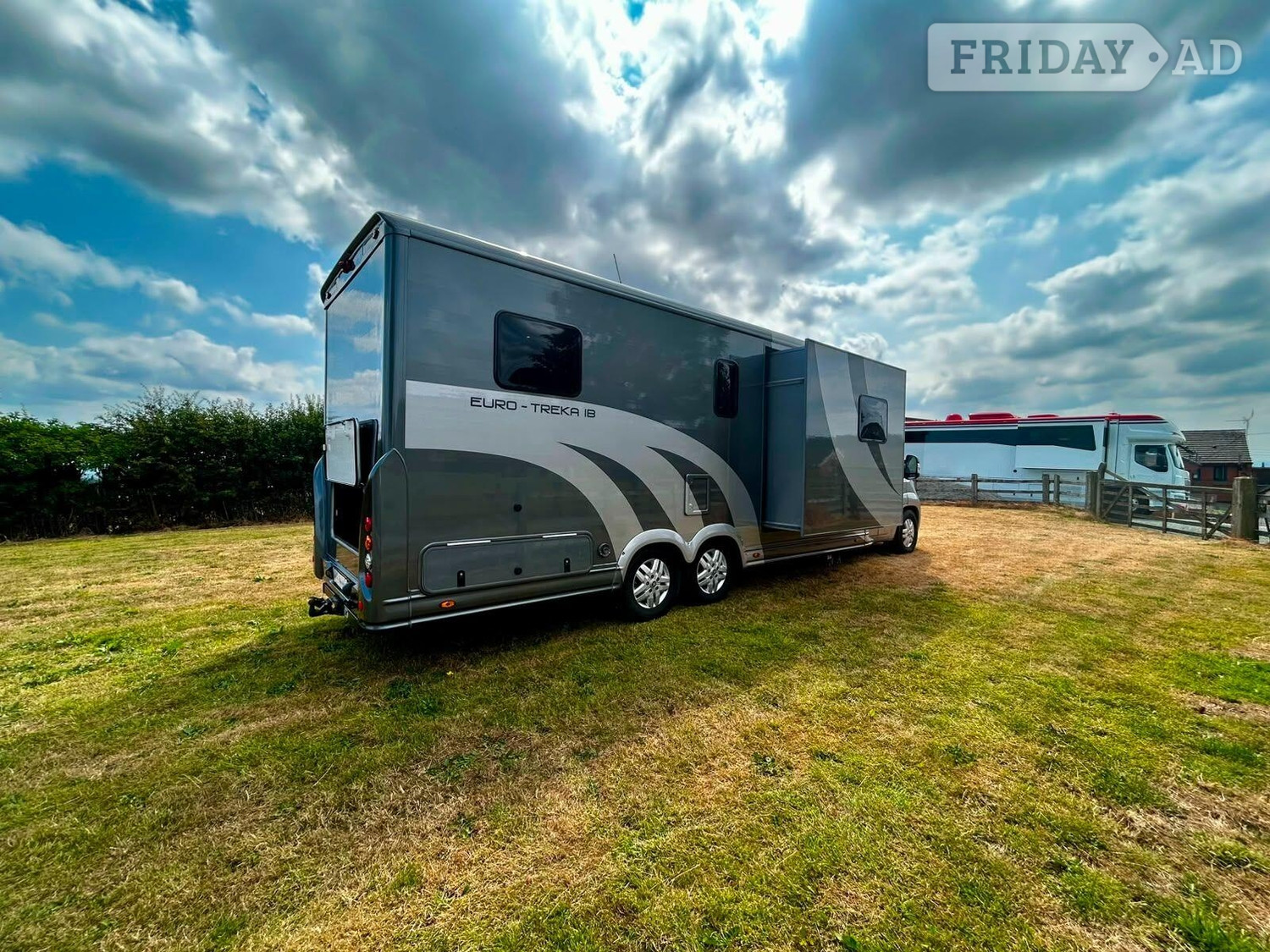 Moto-Trek Euro-Treka IB Luxury Slide?Out Touring Motorhome Located in Stoke-On-Trent 2021 for sale - Motorhomes & Caravans in Preston