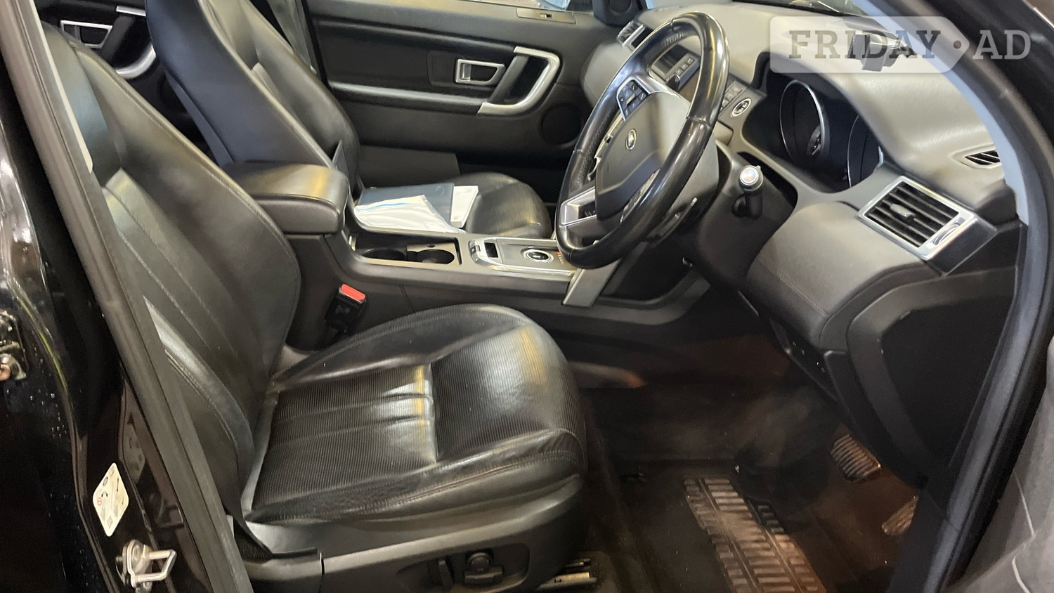 [ berth ]Land Rover Discovery Sport