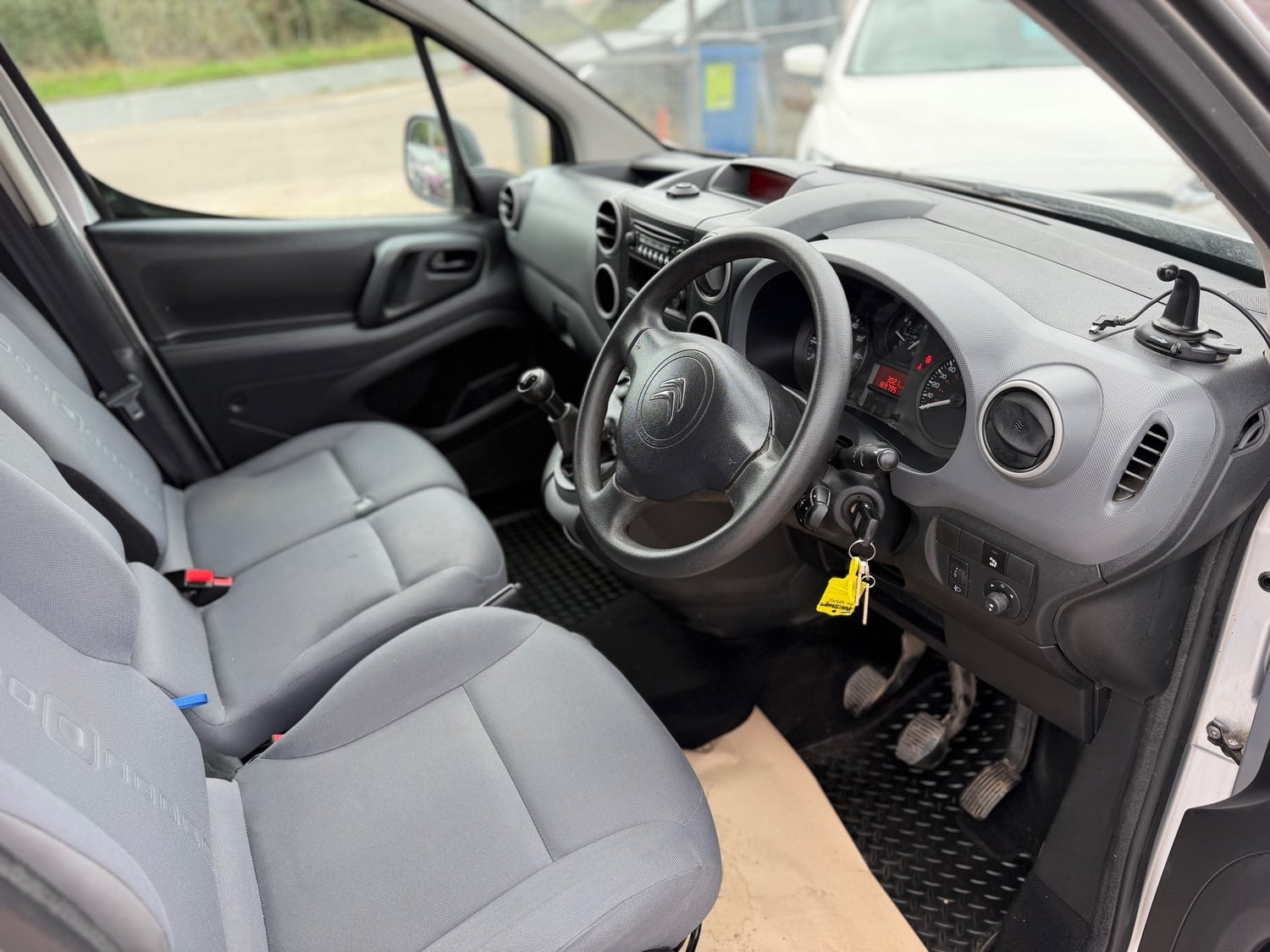 [ berth ]Citroen Berlingo