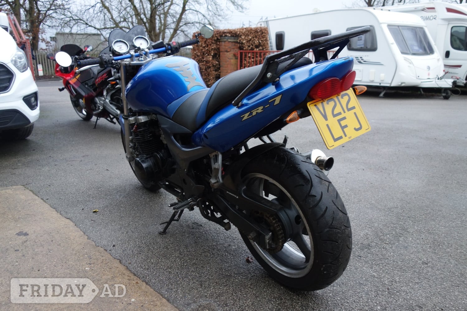 Kawasaki ZR 1999 - Motorbikes, Scooters & Quads in Rugeley