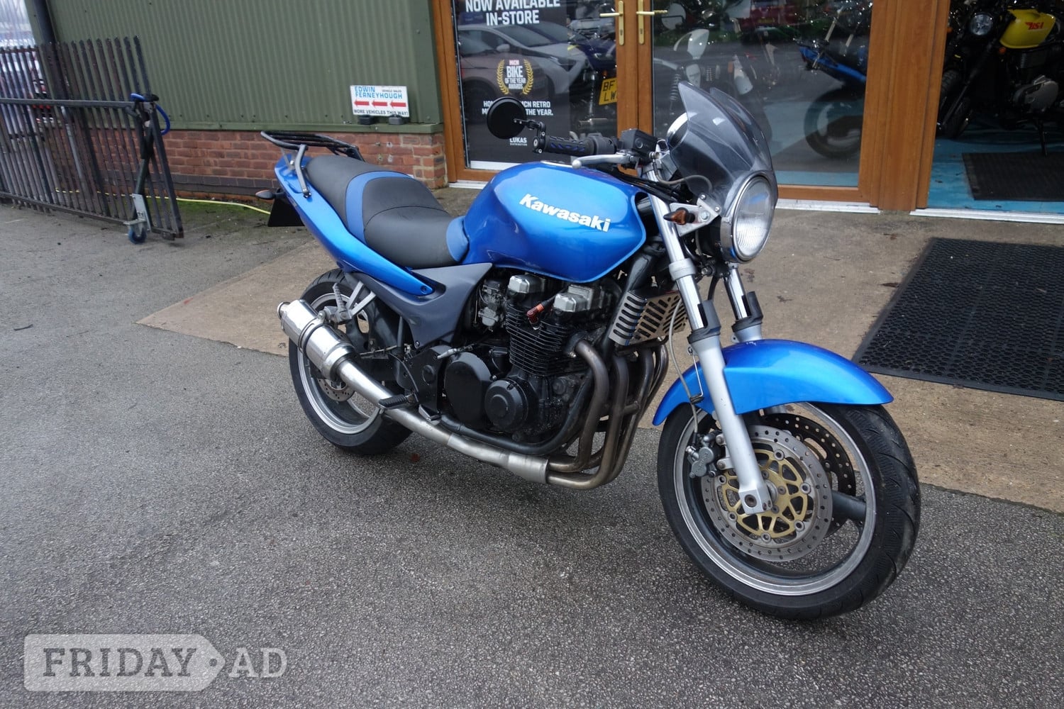 Kawasaki ZR 1999 in Rugeley