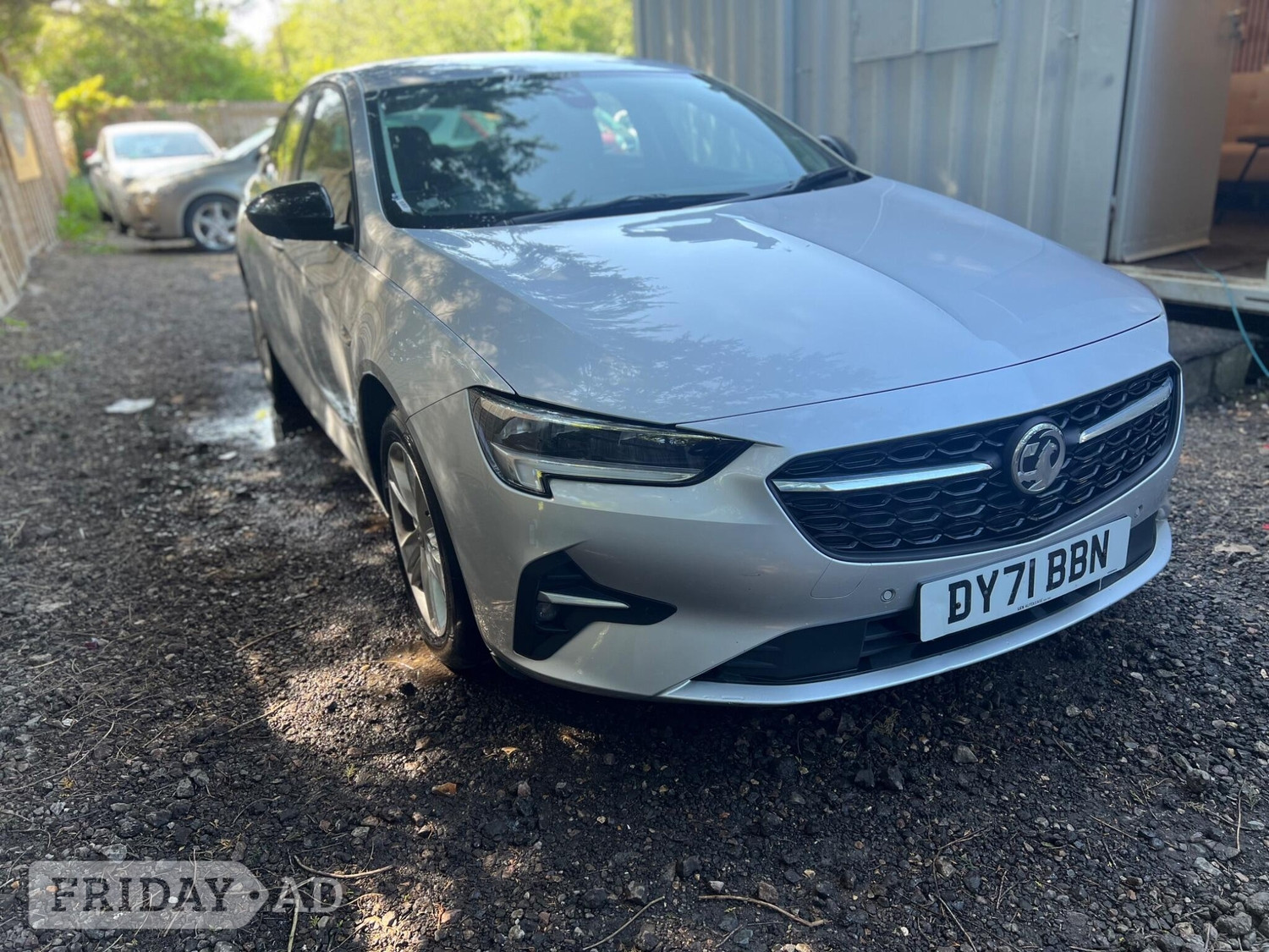 [ berth ]Vauxhall Insignia