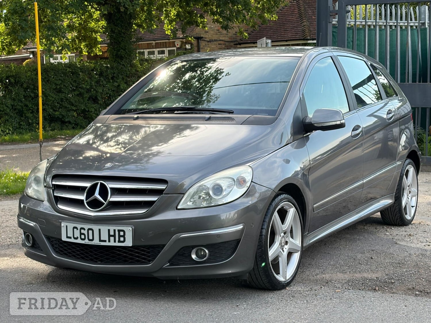 [ berth ]Mercedes-Benz B Class