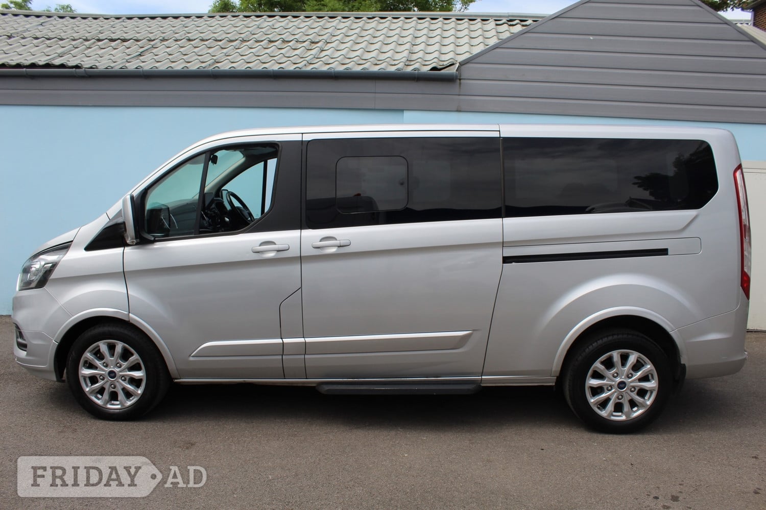 [ berth ]Ford Tourneo Custom