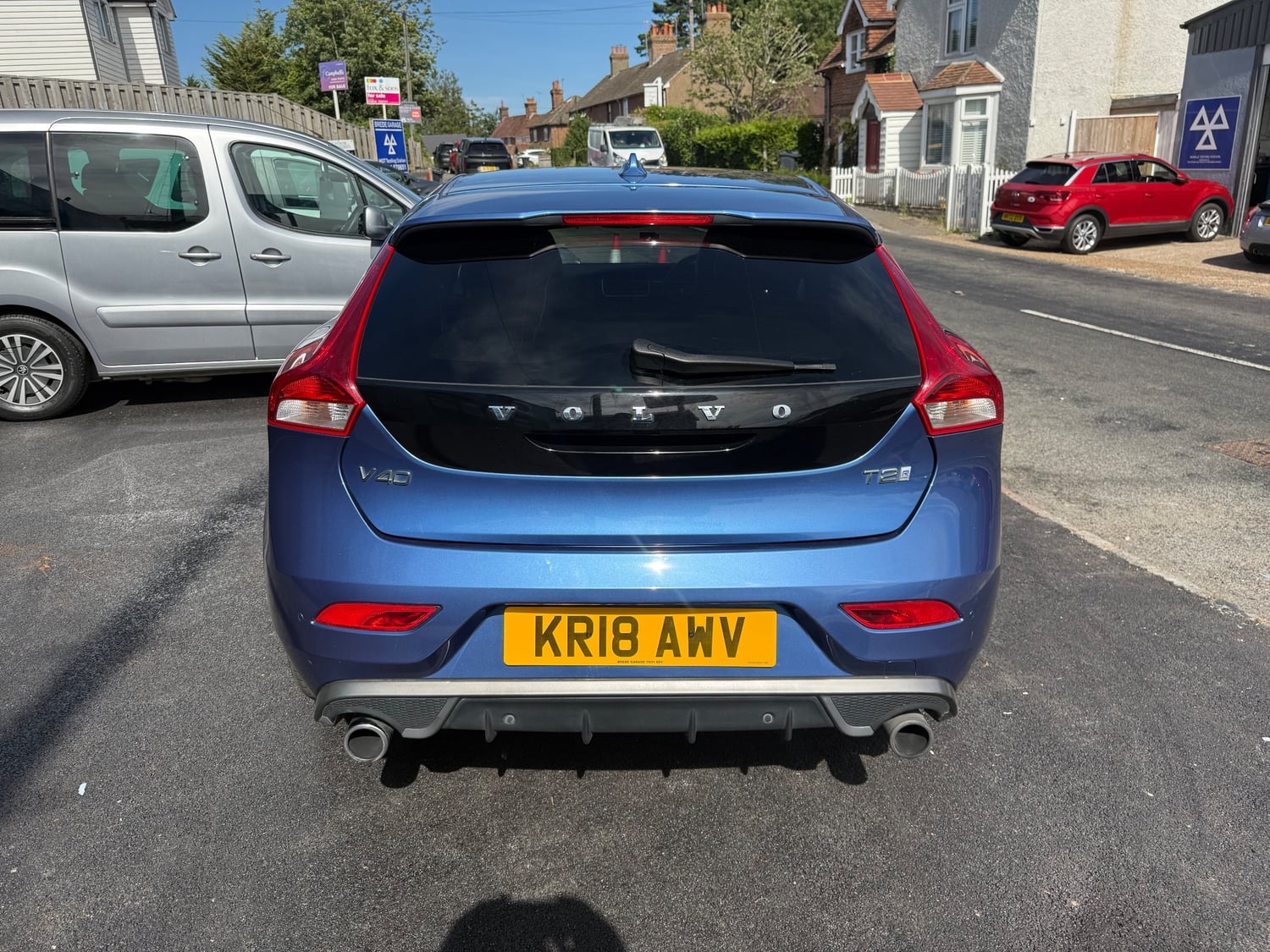 Volvo V40 2018 - Cars