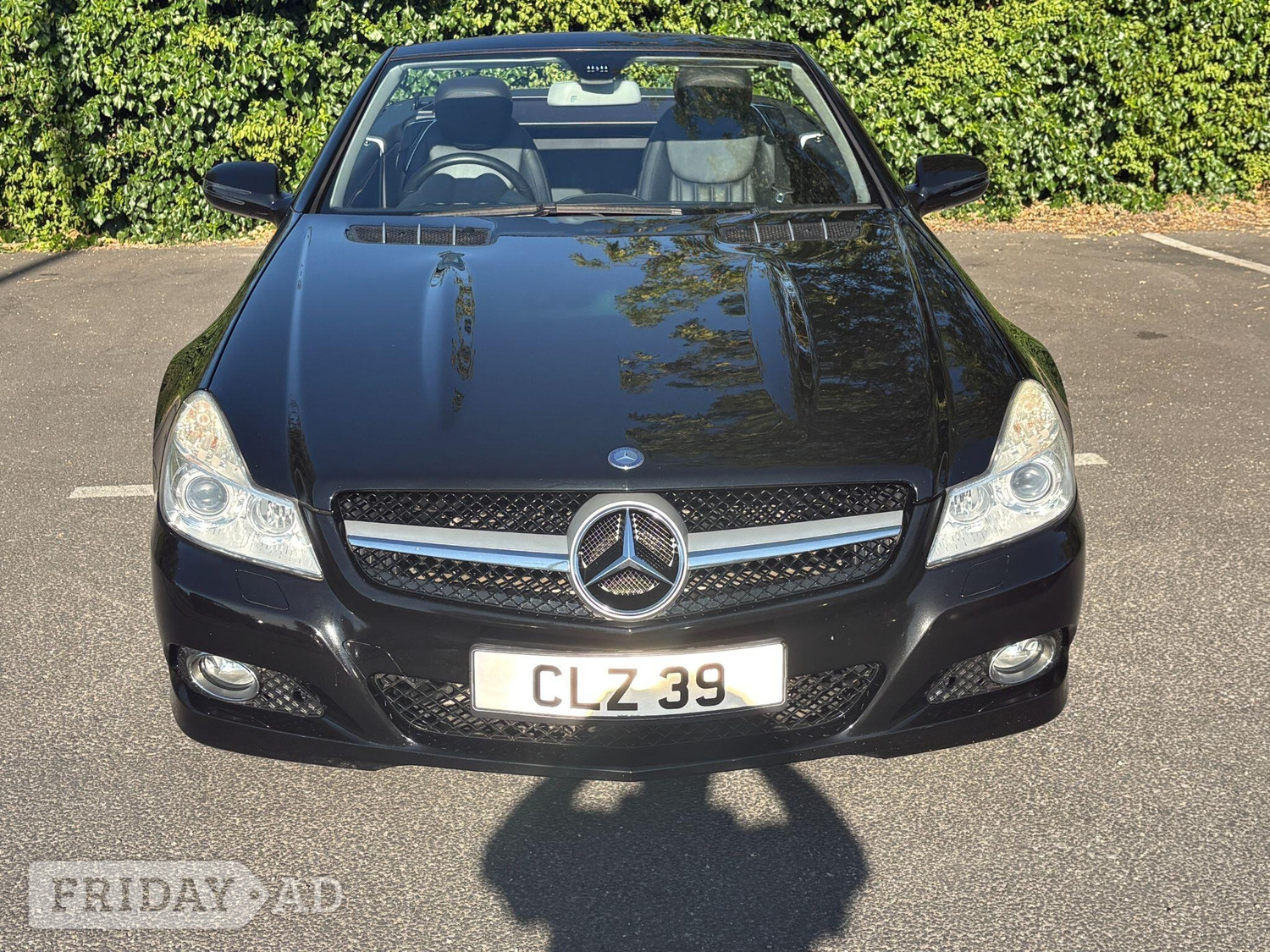 Mercedes-Benz SL East Molesey