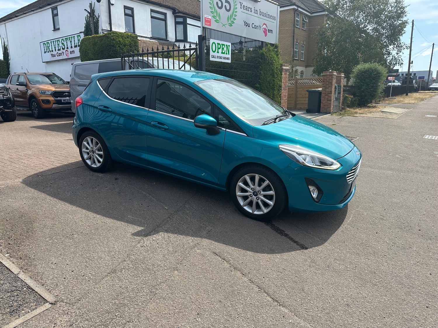 [ berth ]Ford Fiesta