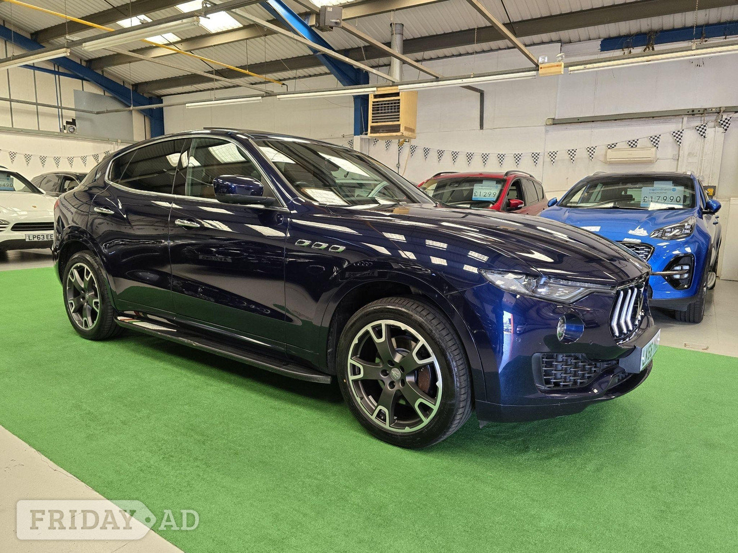 [ berth ]Maserati Levante