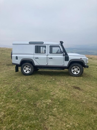 Land Rover Defender 110 2011