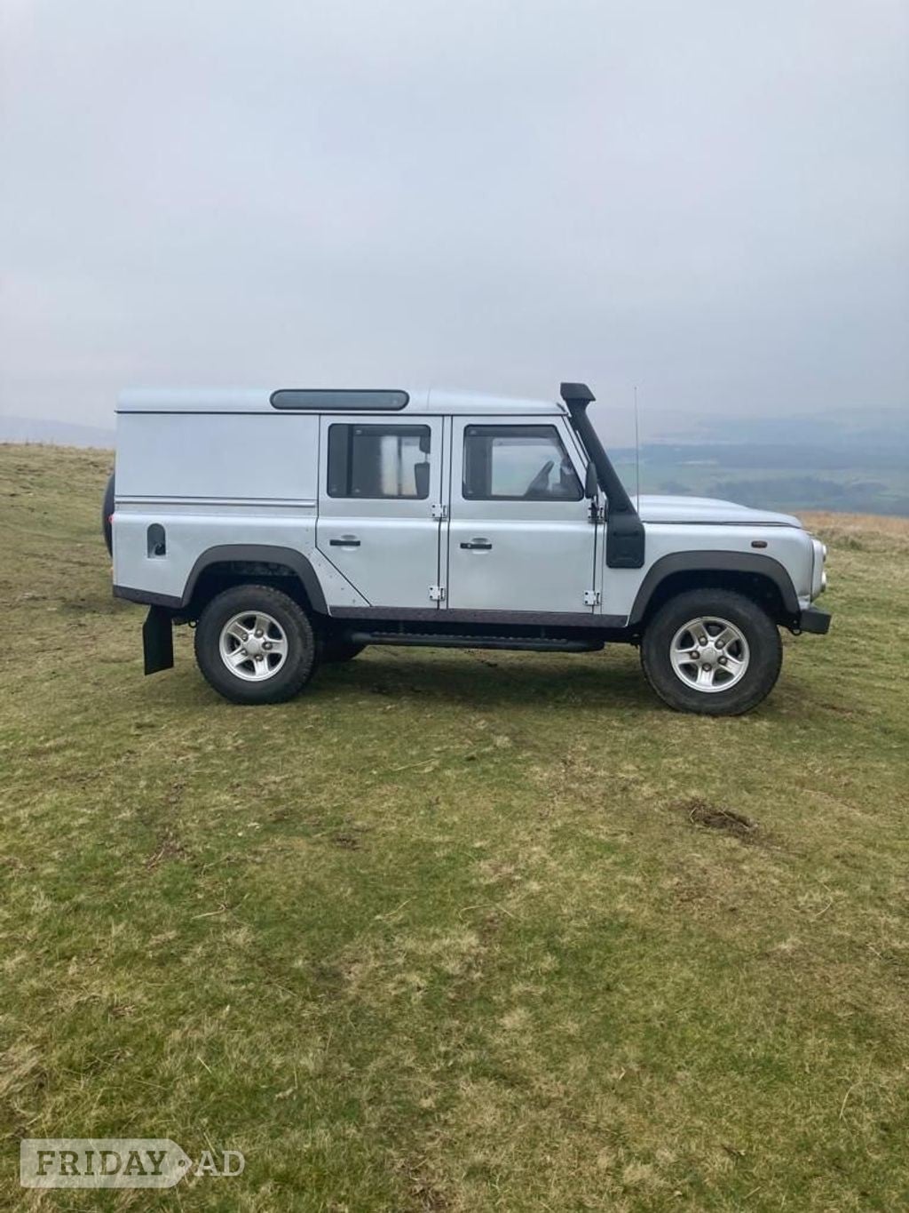 Land Rover Defender 110 2011 in St. Albans