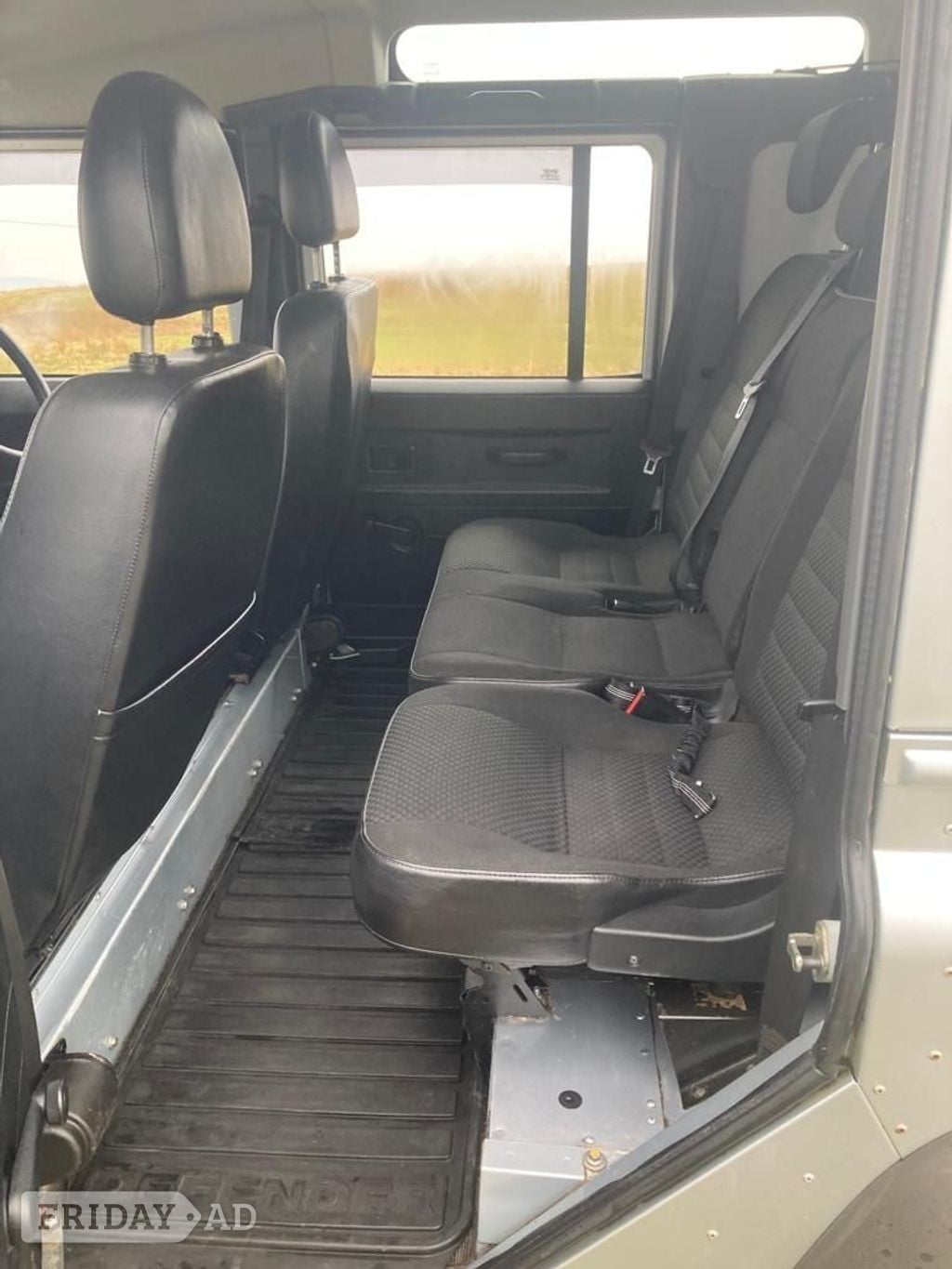 Land Rover Defender 110 2011 - Cars