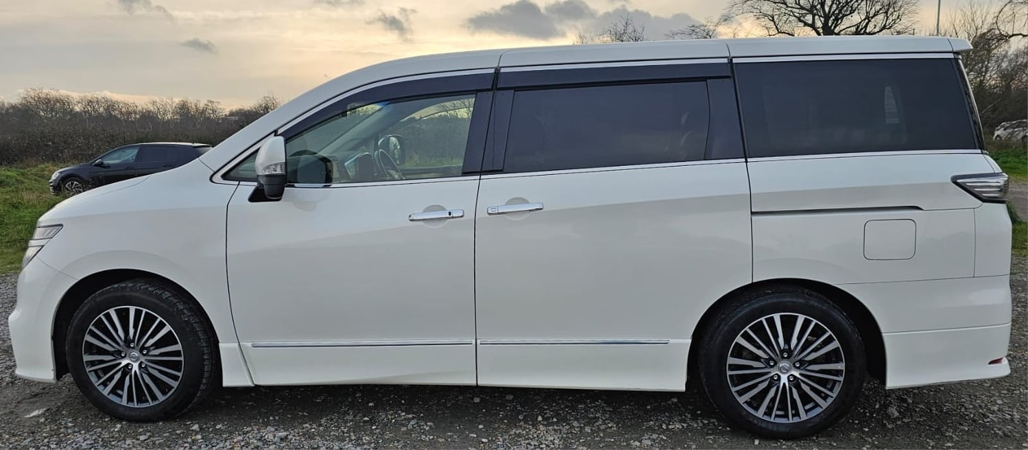 Nissan Elgrand 2025 - Cars