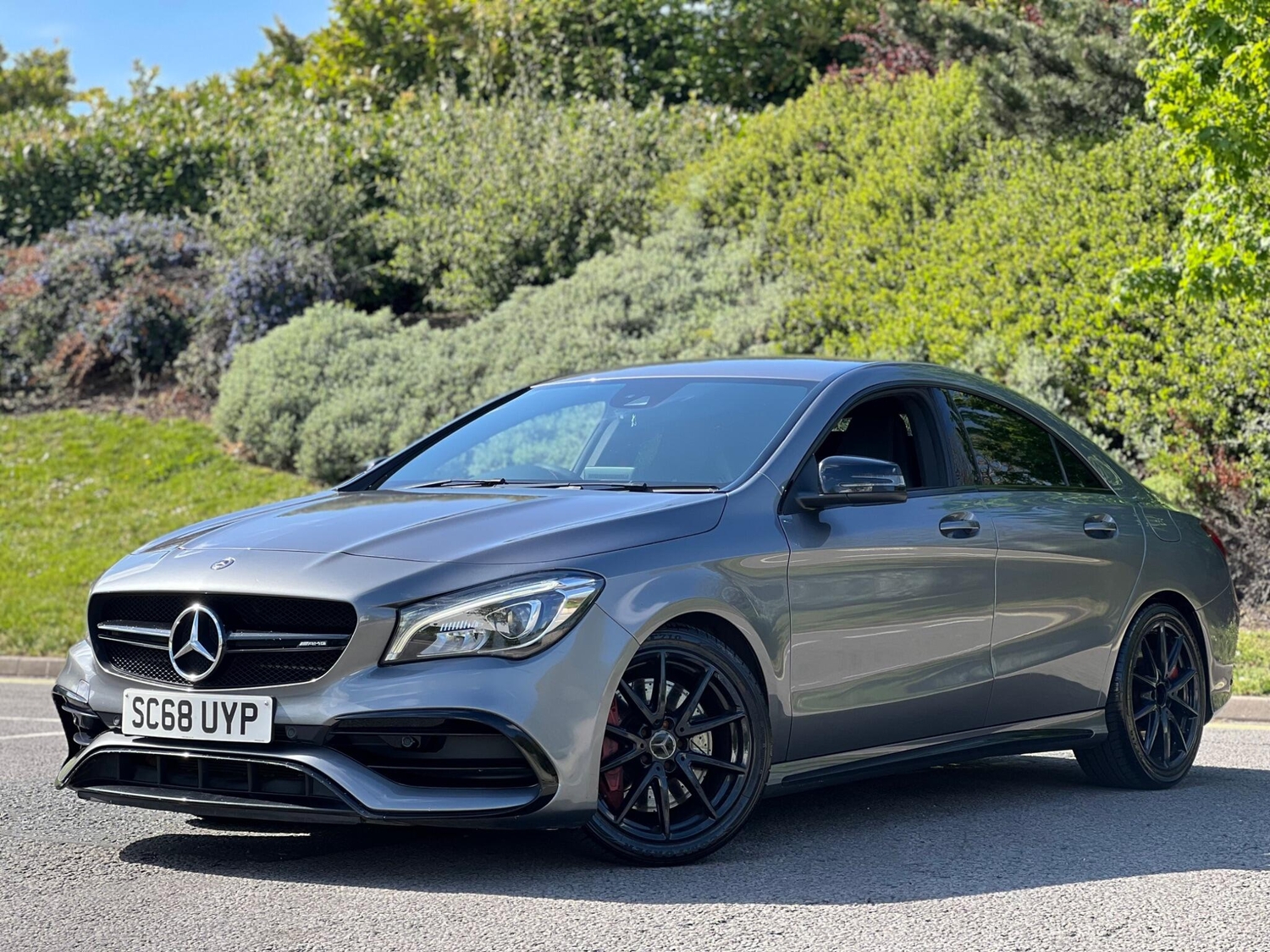 [ berth ]Mercedes-Benz CLA Class
