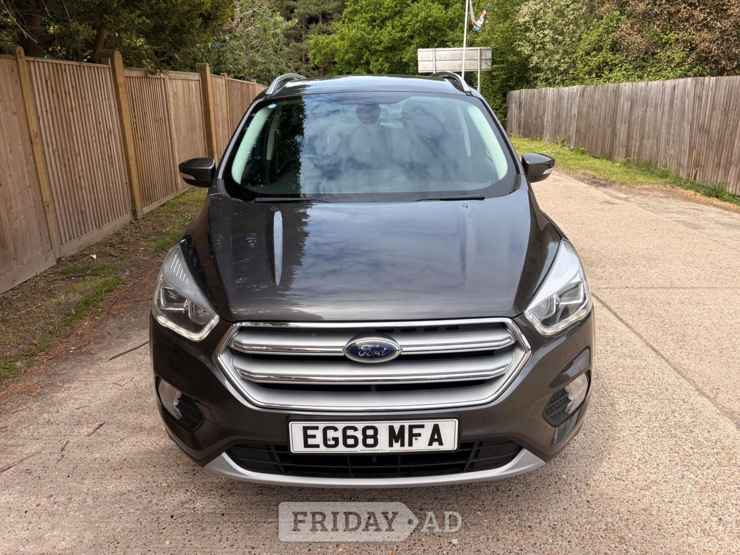 [ berth ]Ford Kuga