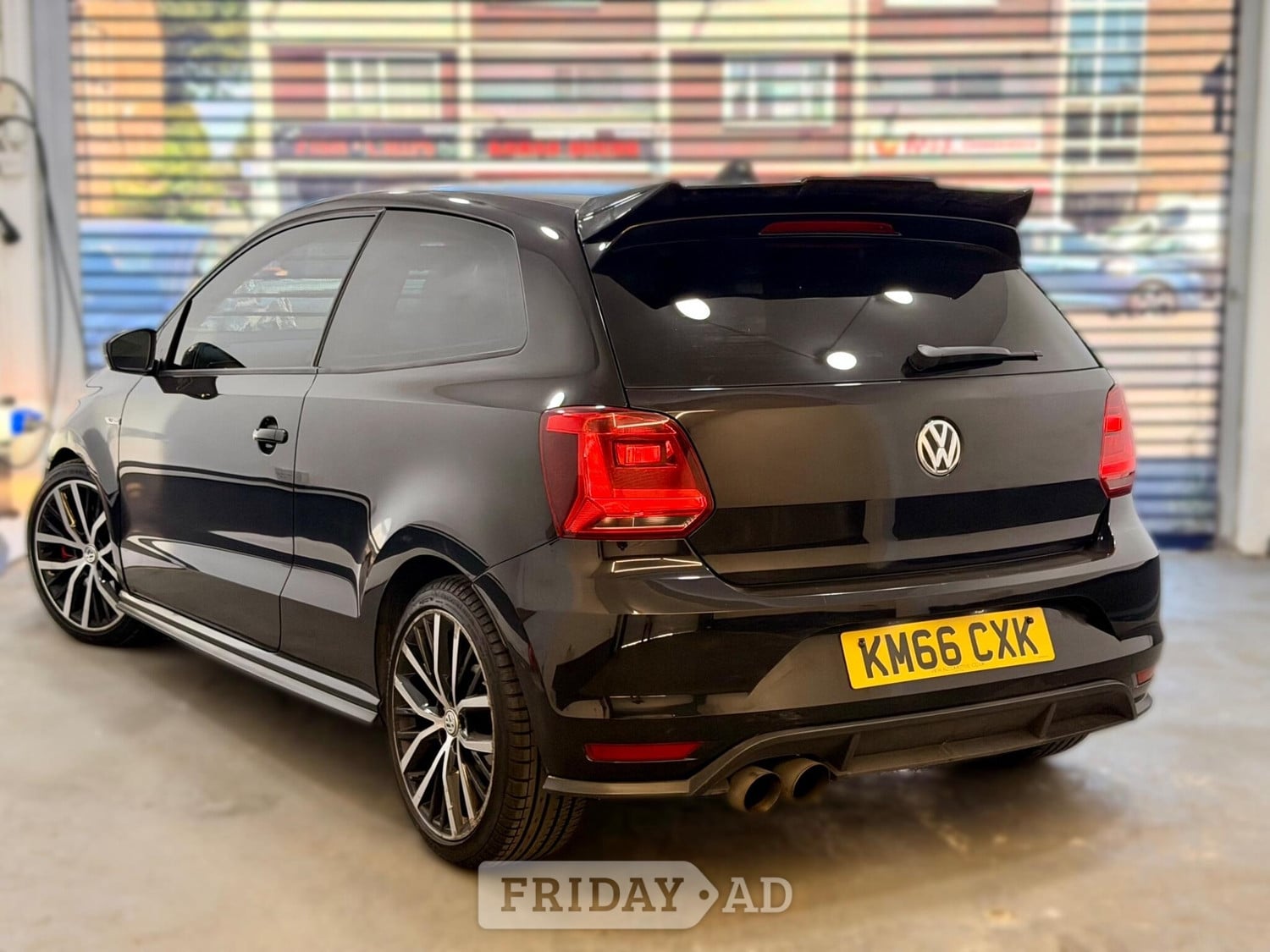 Volkswagen Polo 2016 - Cars in Feltham