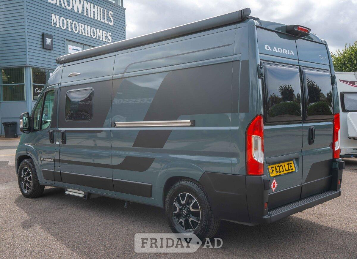 [3 berth ]Adria Twin Supreme 600 SPB