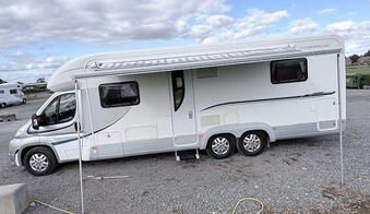 Auto-Trail Frontier Comanche SA 2013 Automatic 4 berth fixed island bed Located in Shewsbury 2013 for sale