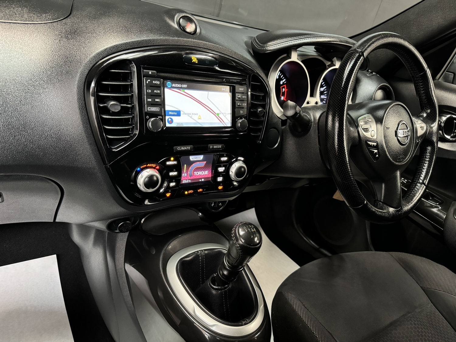 Nissan Juke 2015 - Cars