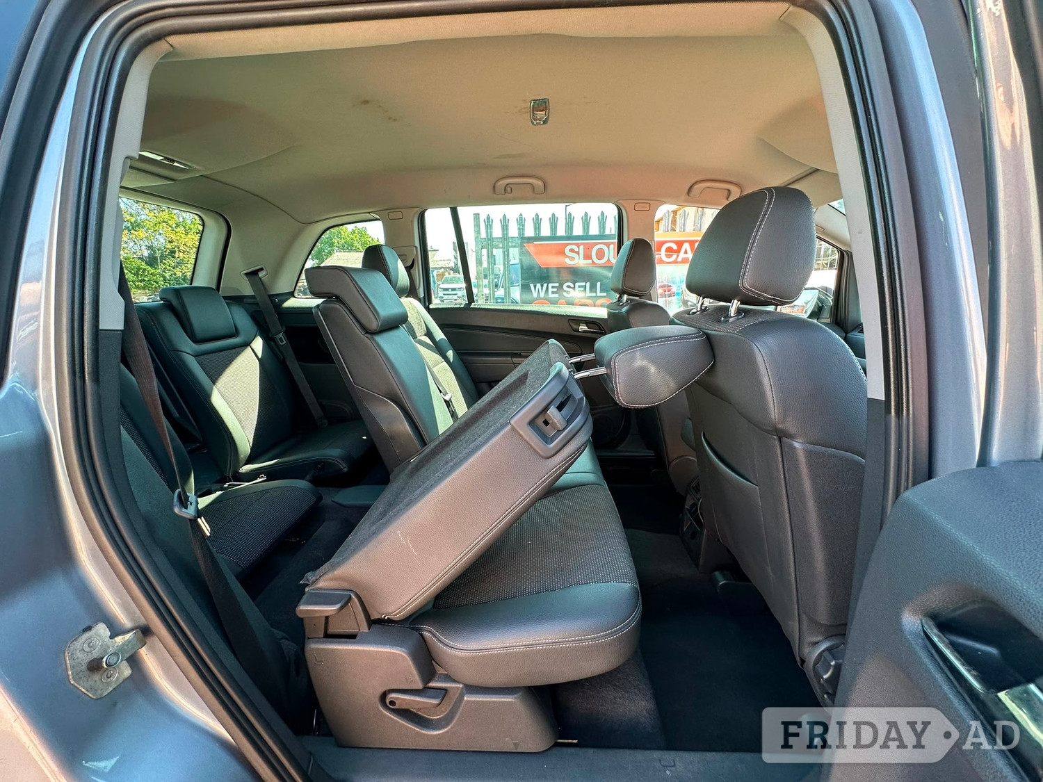 Vauxhall Zafira 2010 - Cars