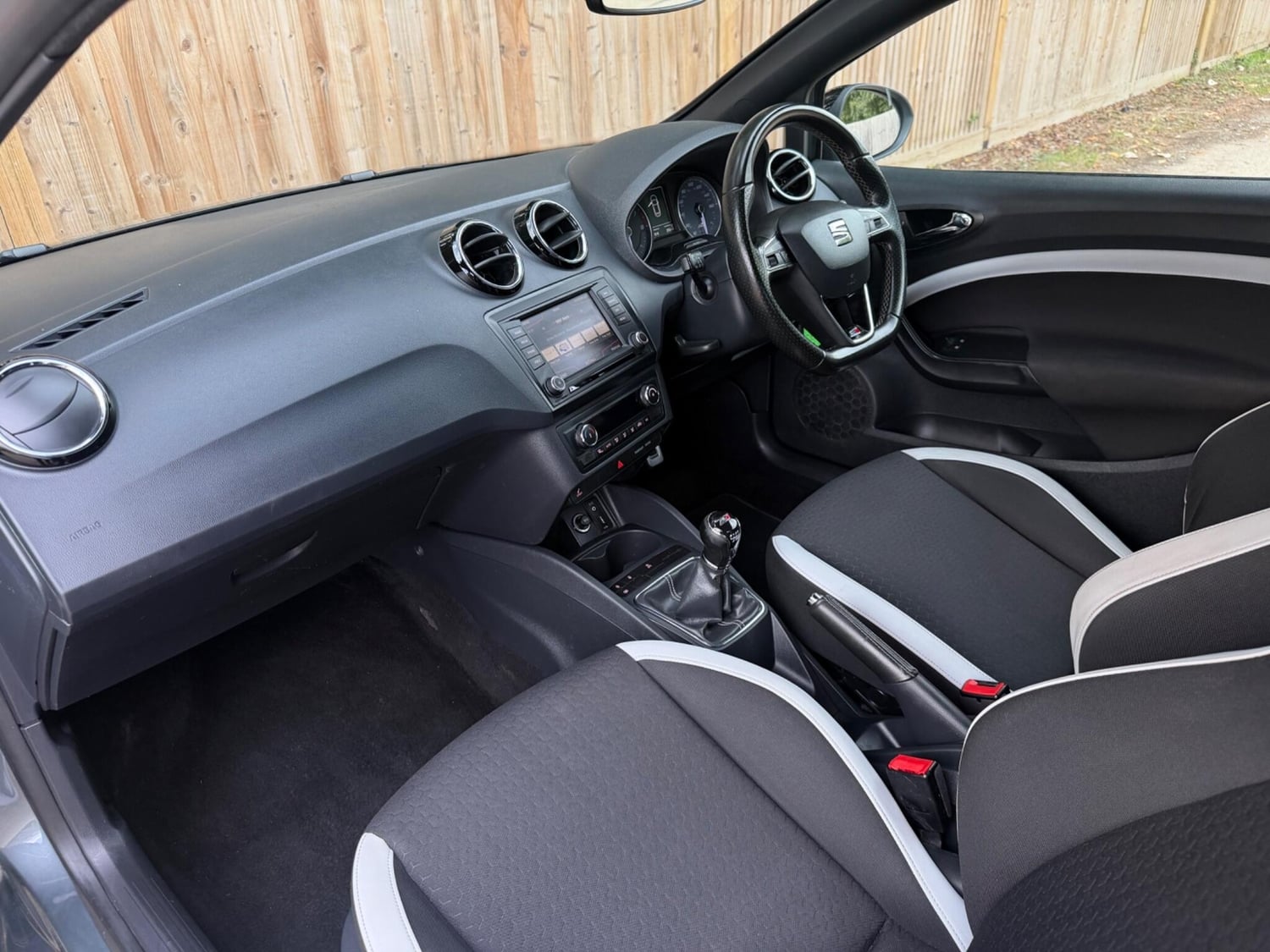 [ berth ]SEAT Ibiza
