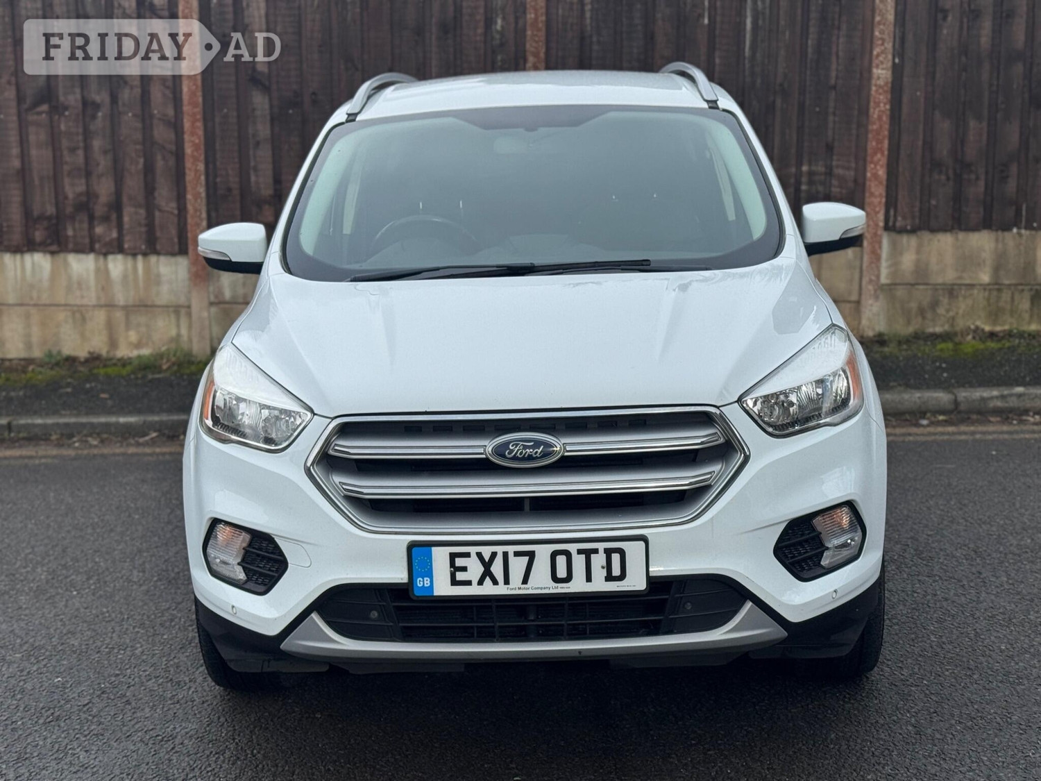 [ berth ]Ford Kuga