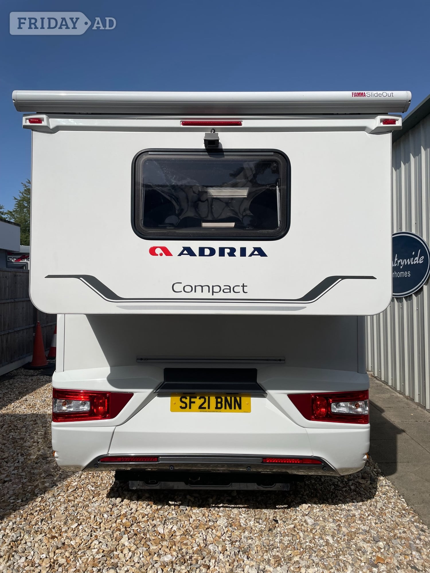 [ berth ]Adria Compact