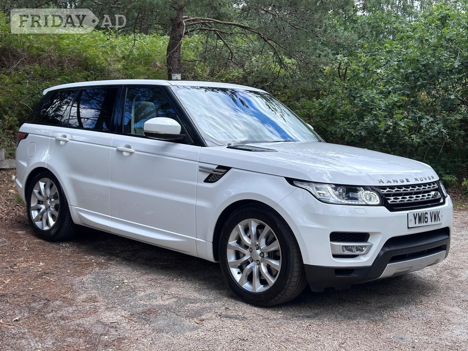 Land Rover Range Rover Sport 2016 - Cars in Ringwood