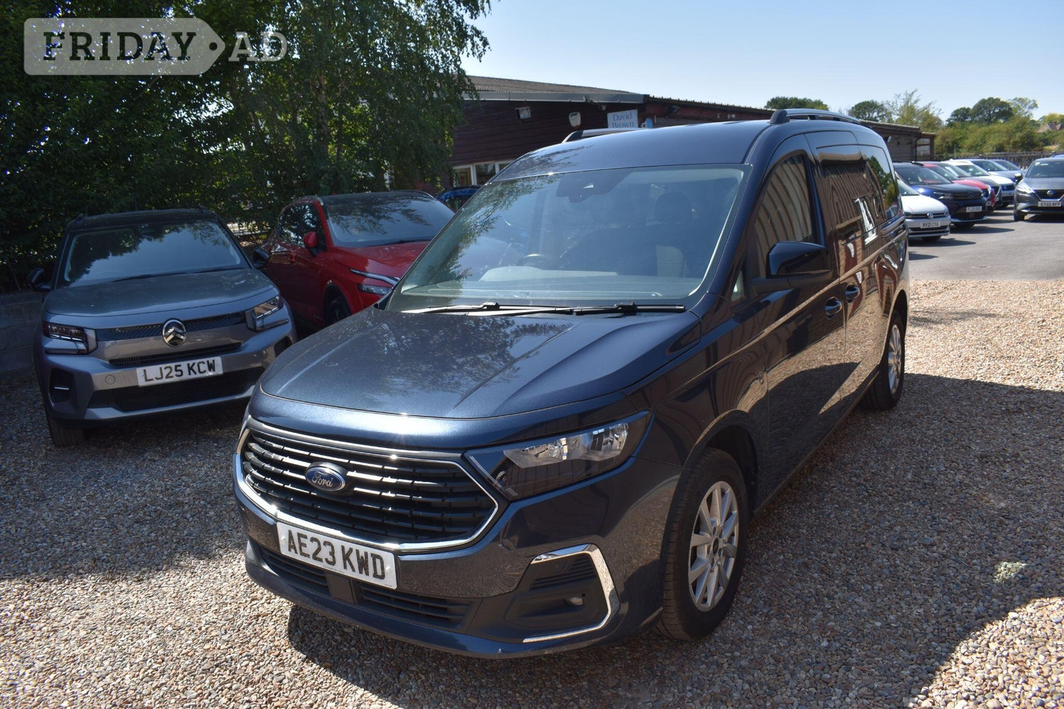 [ berth ]Ford Grand Tourneo Connect