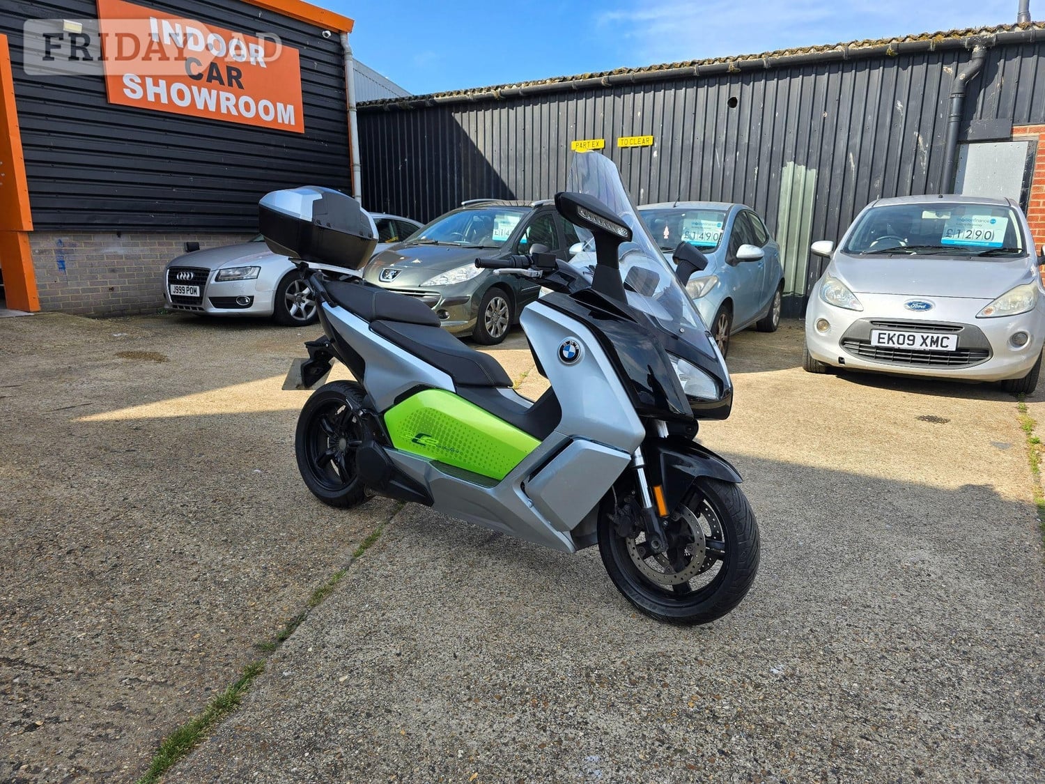 [ berth ]BMW C Evolution