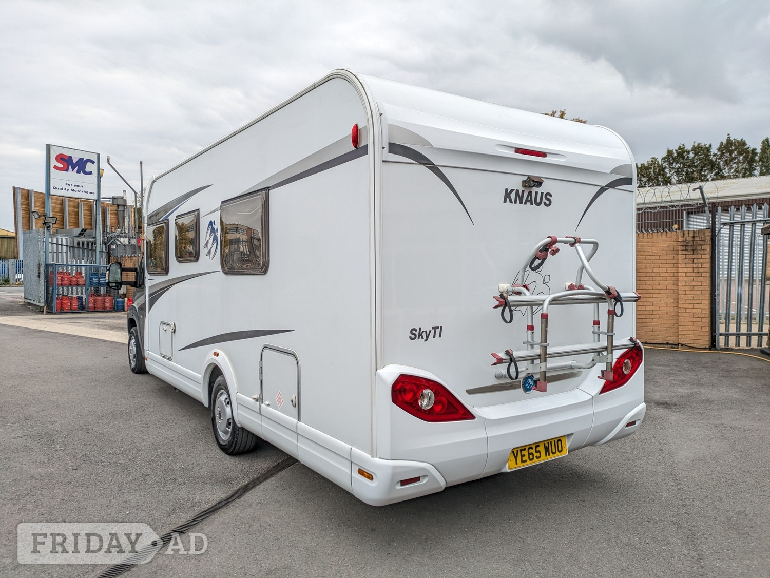 Knaus Sky TI 700 2015 - Motorhomes & Caravans