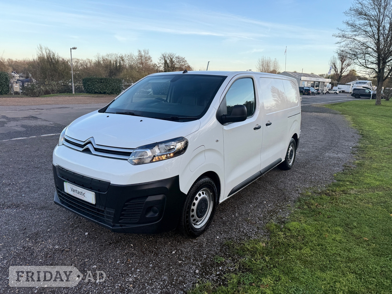[ berth ]Citroen e-Dispatch