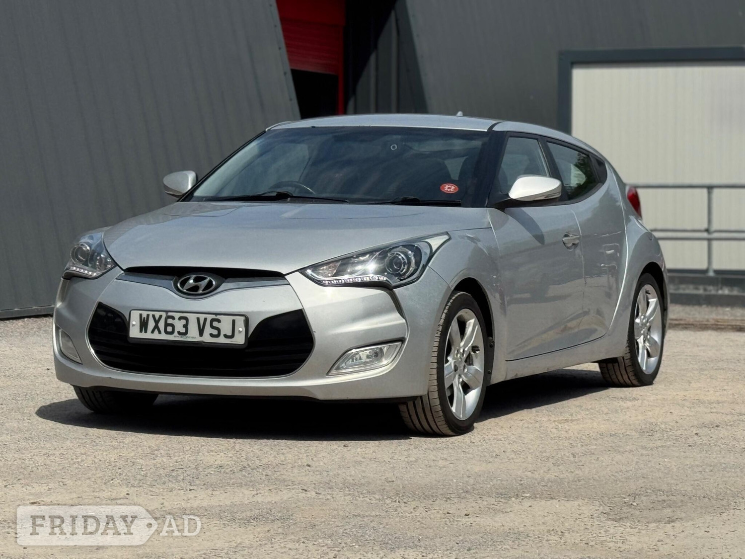 Hyundai Veloster 2013 - Cars in Farnham