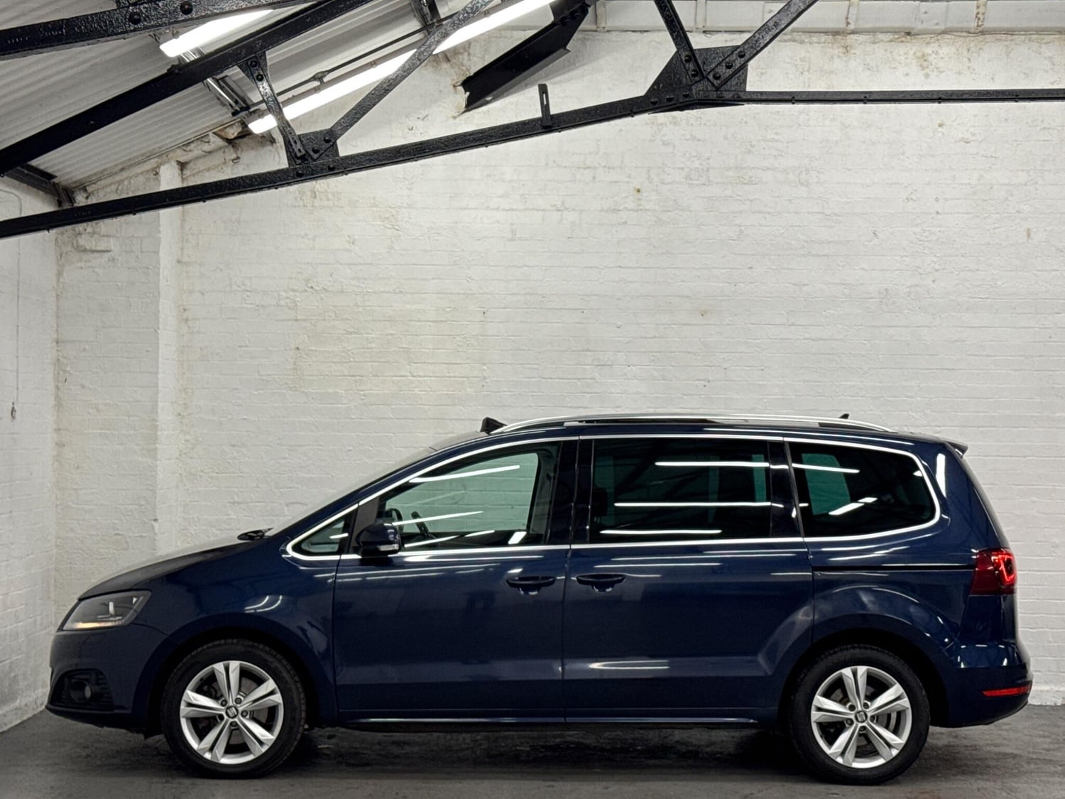 [ berth ]SEAT Alhambra