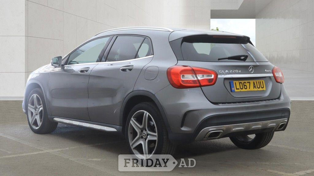 [ berth ]Mercedes-Benz GLA