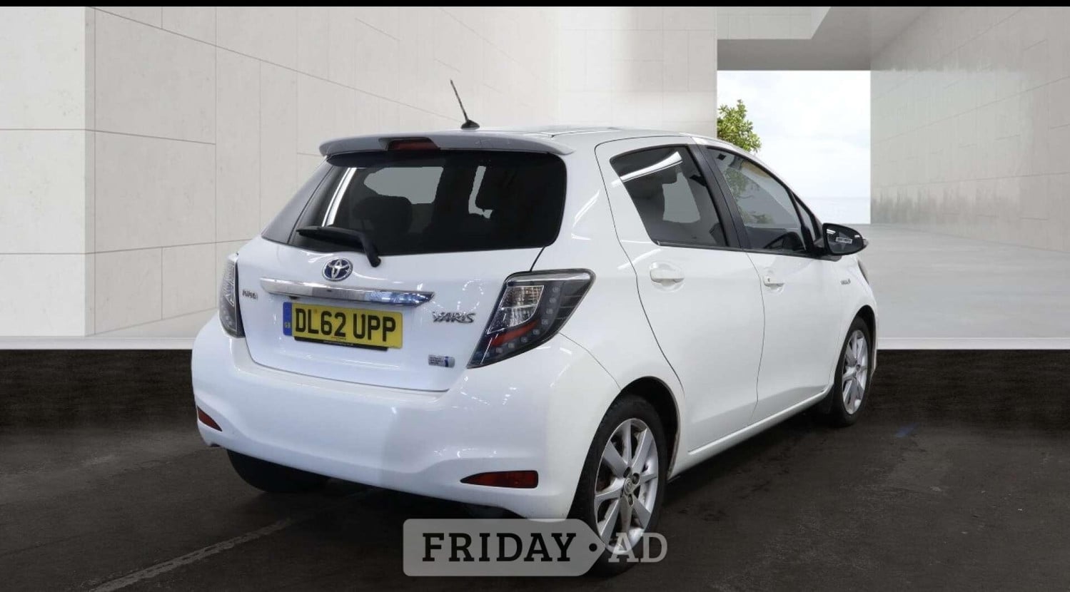 Toyota Yaris 2012 - Cars in Uxbridge