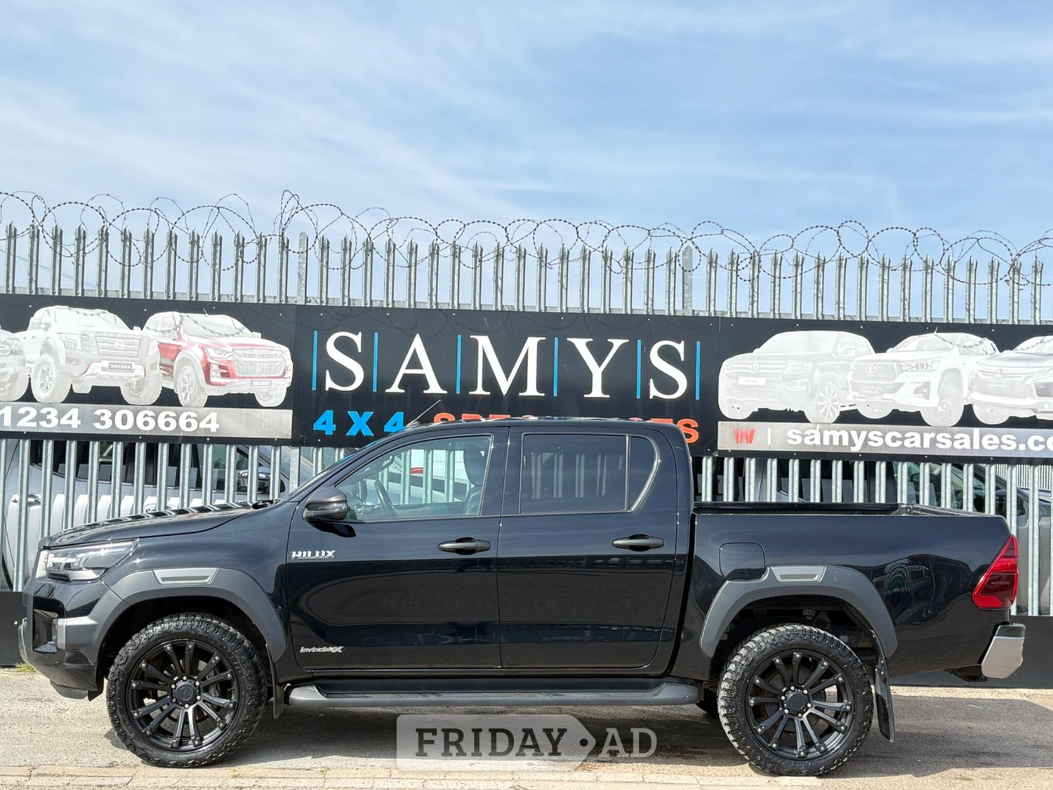 Toyota Hilux 2021 - Vans & Commercial Vehicles in Bedford