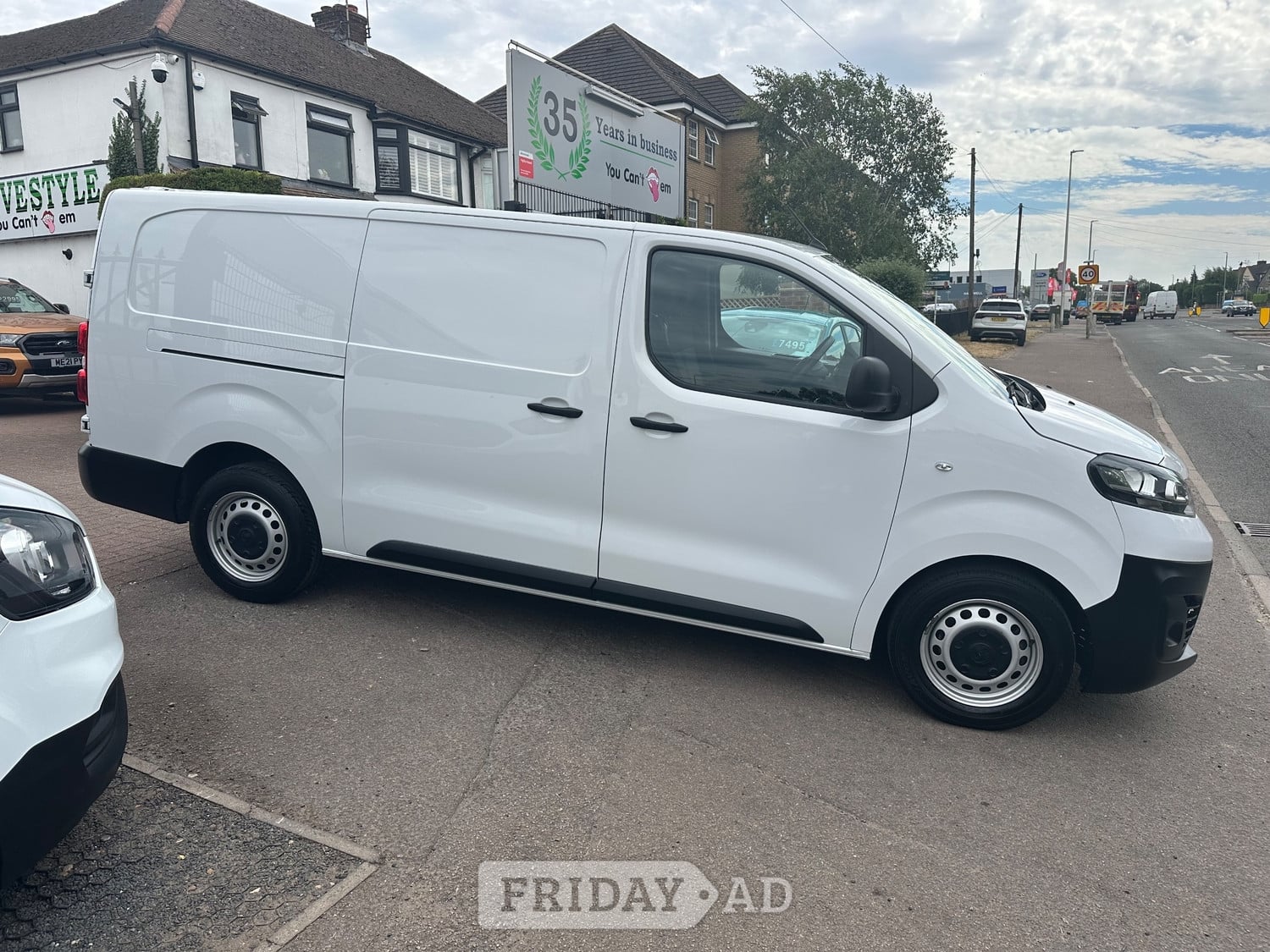 Vauxhall Vivaro 2023 - Vans & Commercial Vehicles in Dunstable