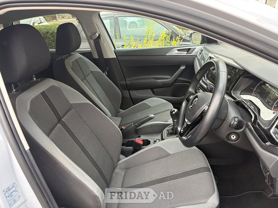 Volkswagen Polo 2019 - Cars in Storrington