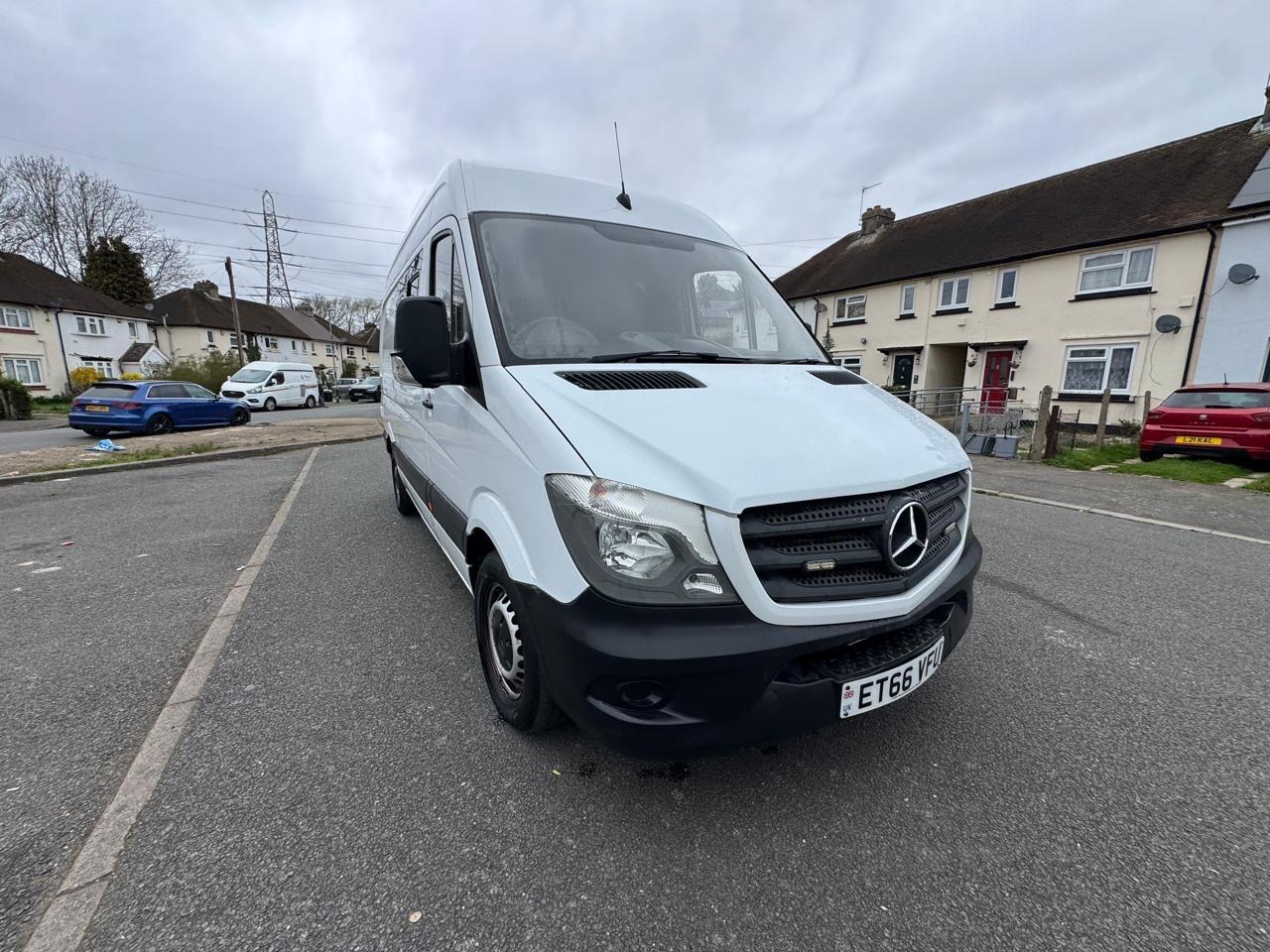[ berth ]Mercedes-Benz Sprinter